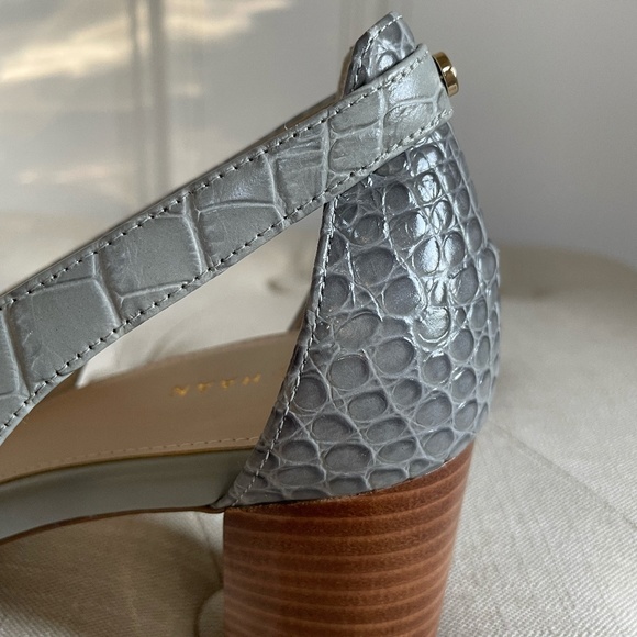 NWOT Cole Haan Grey Low Stacked Heels - Picture 8 of 15
